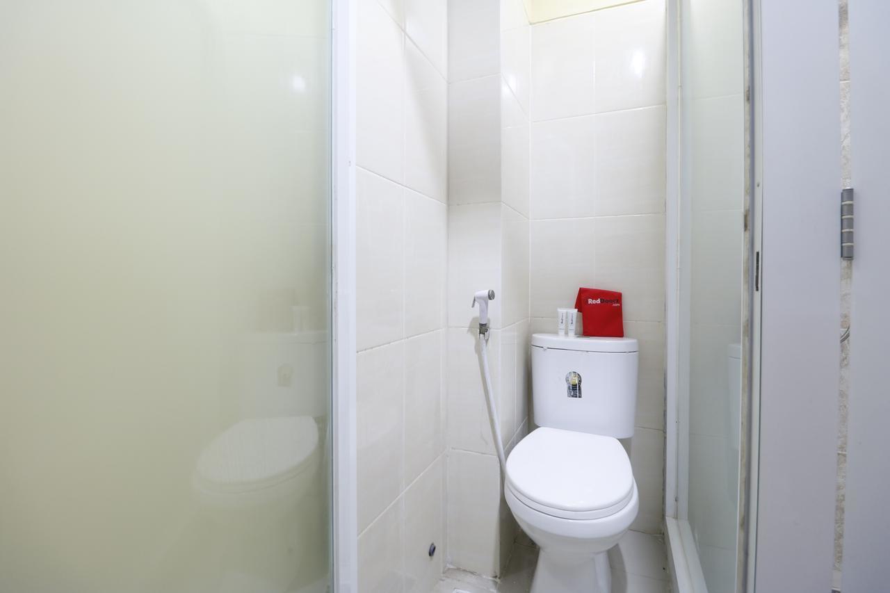 Reddoorz Near Itc Cempaka Mas Hotel Jakarta Buitenkant foto