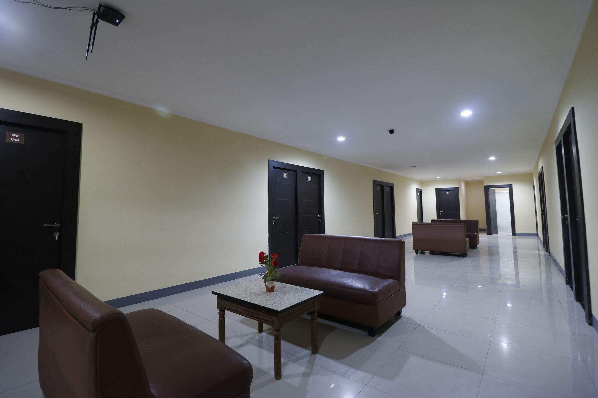 Reddoorz Near Itc Cempaka Mas Hotel Jakarta Buitenkant foto