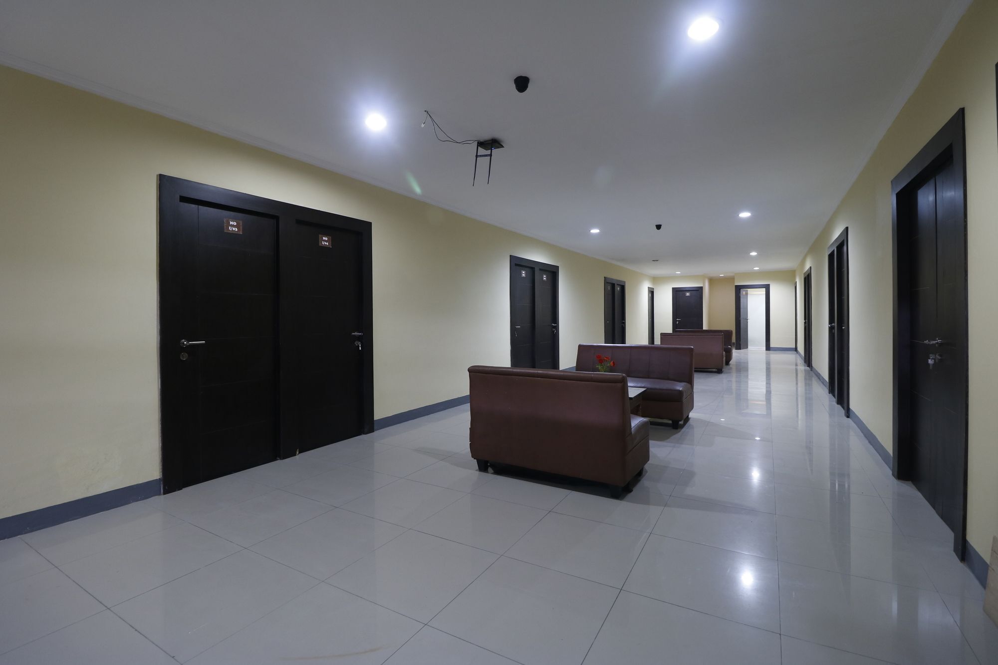 Reddoorz Near Itc Cempaka Mas Hotel Jakarta Buitenkant foto